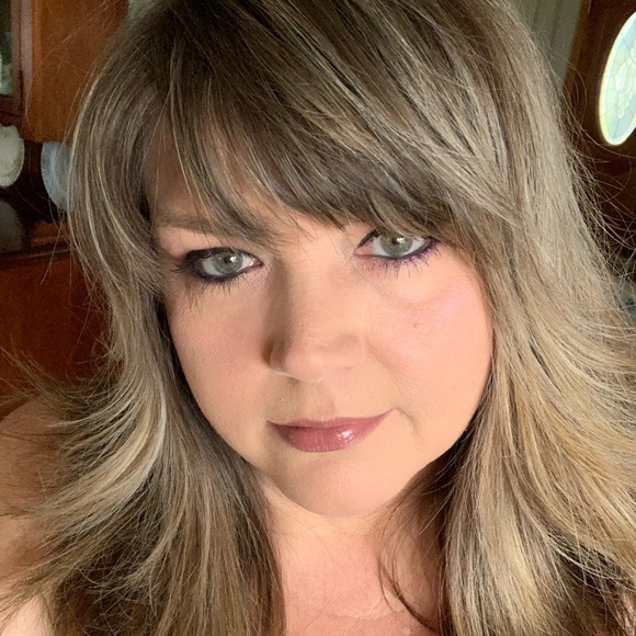 Meet your Posher, Susan - Picture 3 of 3